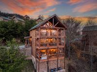 VIEWS! - Hot Tub - 3 Decks - Community Pool - Chambres d'hôtes Sevierville