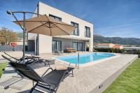 Villa Ammi - swimming pool&barbecue - B&B Kaštel Novi