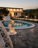Relax Villa with Pool - Chambres d'hôtes Bihać