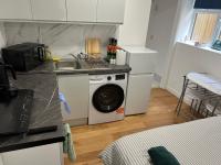 Modern Studio Flat in Maidstone Newly Build - B&B Maidstone