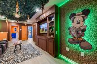 5BR Pool Home w Safari Loft & Themed Rooms 16200 - Chambres d'hôtes Orlando
