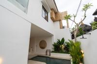 Villa Ombak - 1BR Private Luxury Villa 150m from Seseh Beach - B&B Canggu