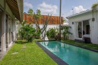Villa Jalak One - 5 Bedrooms - B&B Seminyak