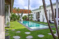Villa Jalak One - 5 Bedrooms - B&B Seminyak