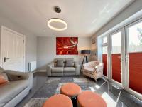 Ideal 4 Bedroomed House in Bicester - Chambres d'hôtes Bicester