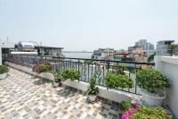 The H Residence West Lake - Sunlit Studios, Netflix & Free Laundry - B&B Hanoi