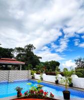 Dwarkadhish By Natures Sweet Homes 4BHK Pool Stay - Ferienwohnung Mahabaleshwar