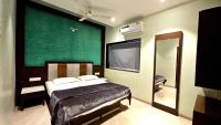 Vardhan Lodge - Bed and Breakfast Ajara