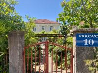 Apartment Dora 2, beach apartment - B&B Teodo