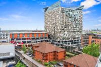 Chic 1-BDR Apartment Birmingham City Centre - Mailbox - Fast Wi-Fi - Bed and Breakfast Birmingham