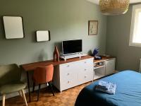 Chambre indépendante 10min circuit 24h tramway - B&B Le Mans