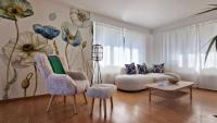 Three-Bedroom Apartment with Balcony