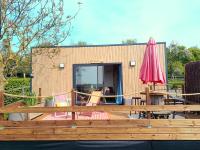 Le Sunset Lodge -Tiny house équipée Superbe Vue &Jacuzzi -Proche Honfleur &Deauville- Calme confort wifi - B&B Saint-Léger-sur-Bonneville