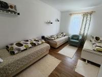 Mindenünk Vendégház - B&B Ököritófülpös
