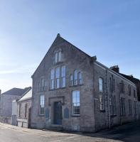 Millport Town Hall - Clifton Apartments - Ferienwohnung Millport