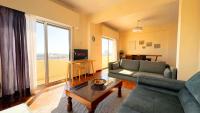 Panorama 2BDR Finikoudes Beach Larnaca - B&B Larnaka