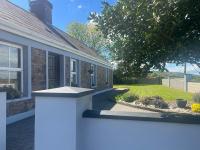 Charming 3 bedroom cottage with a large enclosed garden - B&B Fermoy
