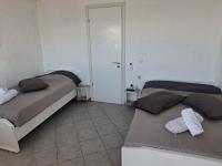 Poseidon Street ΝΕΑ ΜΕΣΑΓΓΑΛΑ Γκαρσονιέρα 5 - B&B Néa Meságkala