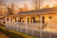 Charming Wine Country Retreat Near Dahlonega - B&B Dahlonega