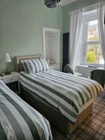 Chambre Lits Jumeaux avec Salle de Bains Privative