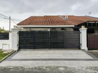 Desaru CityCenter Corner House BBQ WiFi NefFlix - B&B Bandar Penawar