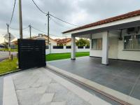 Desaru CityCenter Corner House BBQ WiFi NefFlix - B&B Bandar Penawar