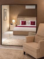 Central Lahore Apartment - The Avenair MM Alam Gulberg - Bed and Breakfast Lahore