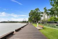 Seven at Aquarius - Coral Sea Views near the Lagoon - Chambres d'hôtes Cairns