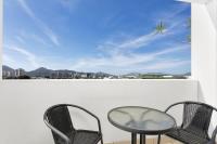 'Central Plaza' Adjacent Apartments with Rooftop Pool - B&B Cairns