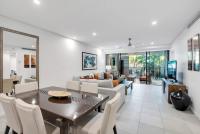 Swim-out Tropical Haven at Temple Resort - B&B Port Douglas
