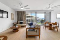 Marina Vista - Waterfront Stay near Dining and Markets - Bed and Breakfast Cairns