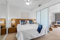 Marina Vista - Waterfront Stay near Dining and Markets - Chambres d'hôtes Cairns