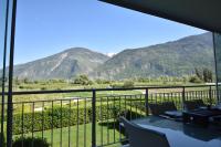 Appartement ensoleillé 4 personnes à Saillon à 100 mètres des bains - Bed and Breakfast Saillon