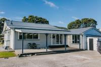 Marsden Manor - Spacious house with large pool - B&B Greymouth
