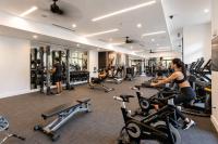 Urban Comfort 1BD Sleeps 6 DT 5 Min Gym & Parking - Chambres d'hôtes Charlotte