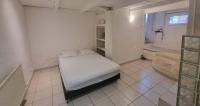 Appartement dans maison de village 2 lits doubles - B&B Givors