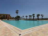 Fort Chambray 2BDR Apartment with Communal Pool - Bed and Breakfast Għajnsielem