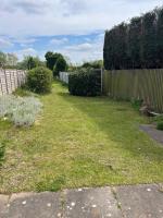 Modern 3 Bed , Contractors & Families , Driveway - B&B Netherton