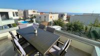 Apartment Leomi - Bed and Breakfast Novalja