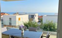 Apartment Leomi - Bed and Breakfast Novalja