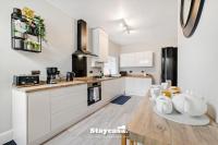 Monton Co-Living - Private Room Self-Cater - B&B Manchester