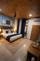Deluxe Double Room with Bath
