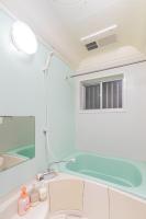 3LDK Entire house for rent 3 bedrooms, 2 toilets, and parking lot! Close to the station, Osaka Castle, and USJ! - Chambres d'hôtes Osaka