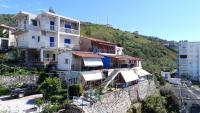 Rovoelea apartments - B&B Himarë