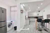 Cowesby Co-Living - Private Room Self-Cater - Bed and Breakfast Manchester