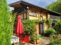 Le chalet caché, au pied des Chambarans - Chambres d'hôtes Saint-Siméon-de-Bressieux