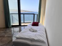 New 1 BR Oceanfront Apartment by MaBeLi - B&B San Pawl il-Bahar