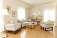 Spacious 2BR Design Apt - 2 Balc - Acropolis Metro - B&B Atenas