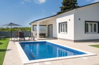 Villa Noa near Pula - B&B Loborika