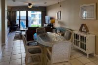 Spacious condo with views of the gulf near beaches features shared pool - Chambres d'hôtes Gulf Shores